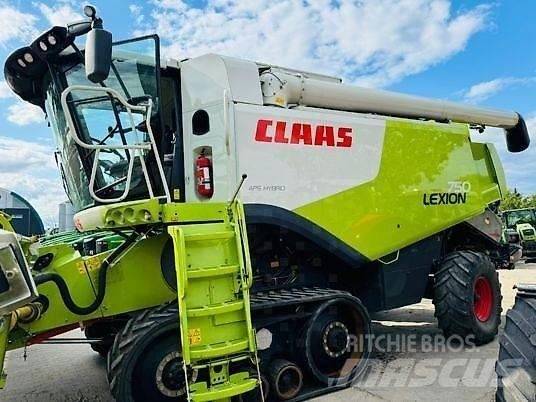CLAAS LEXION 750 Зернозбиральні комбайни