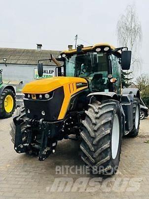 JCB FASTRAC 4220 Трактори