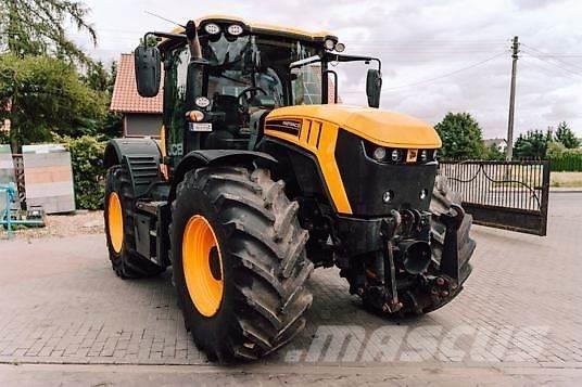 JCB FASTRAC 4220 Трактори