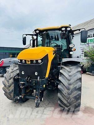 JCB FASTRAC 4220 Трактори