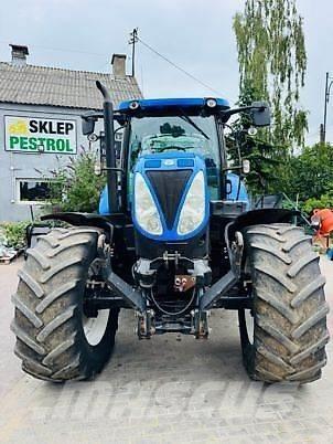 New Holland T7.210RC Трактори