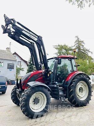 Valtra N104 Трактори