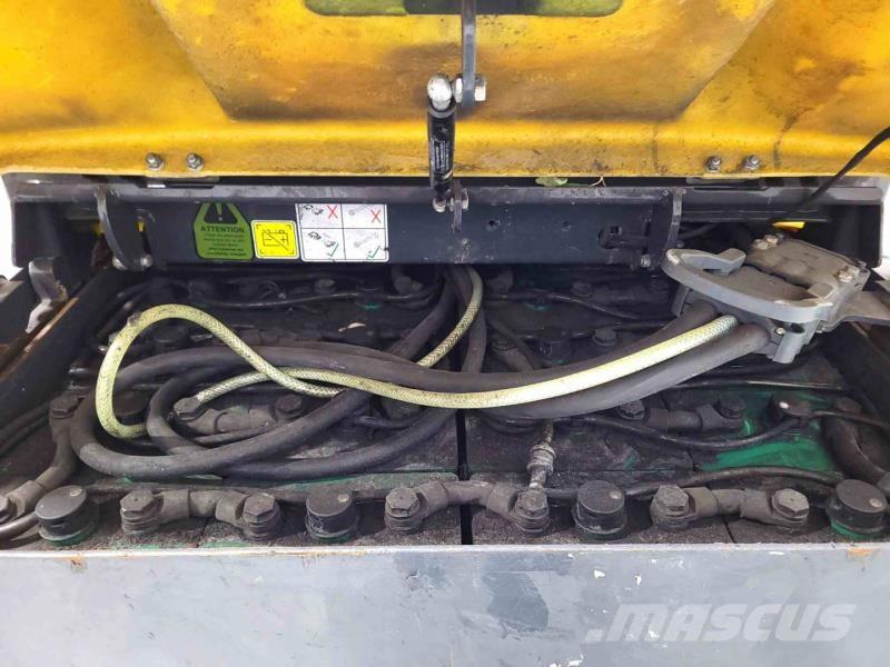 Aisle-Master 20SHE Вантажник для вузьких проходів