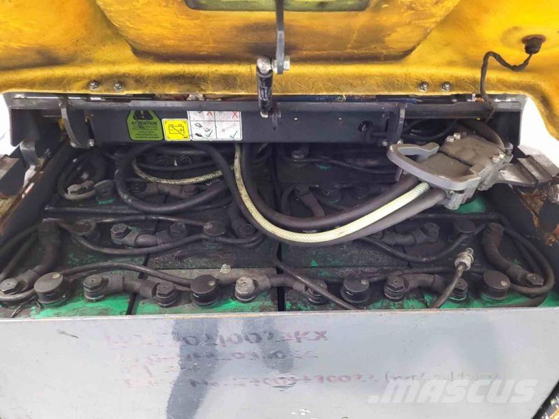 Aisle-Master AM20SHE Вантажник для вузьких проходів