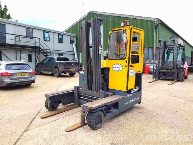 Combilift C3000 GAS Чотириходові річ-траки