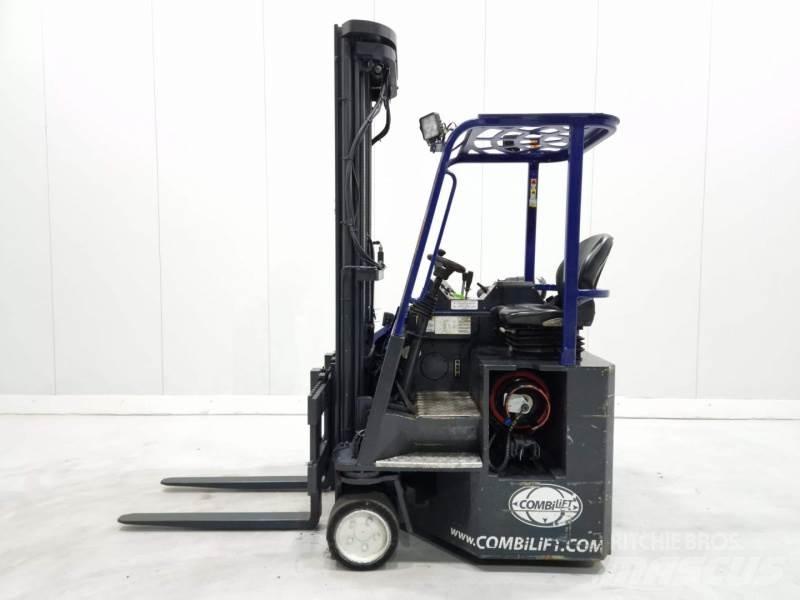 Combilift C3000CB Газові навантажувачі