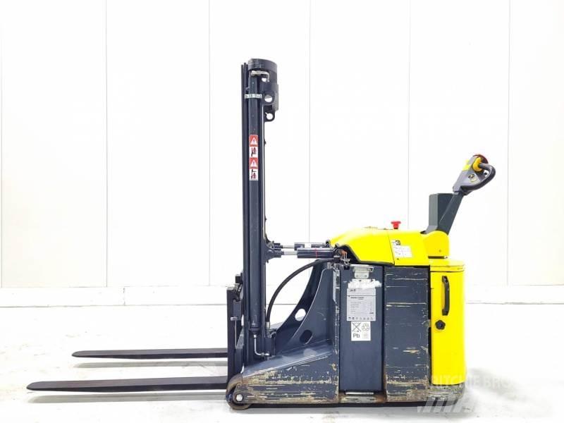 Combilift CS1500 Самохідні електроштабелери
