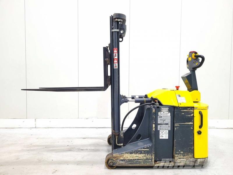 Combilift CS1500 Самохідні електроштабелери