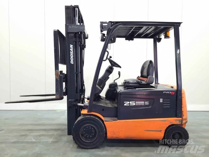 Doosan B25X-5 Електронавантажувачі