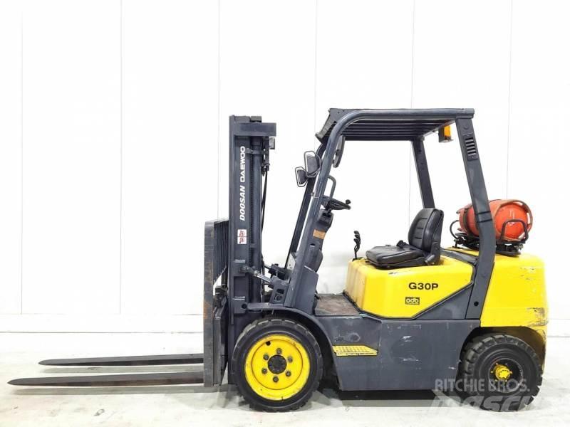 Doosan GP30-3 Газові навантажувачі