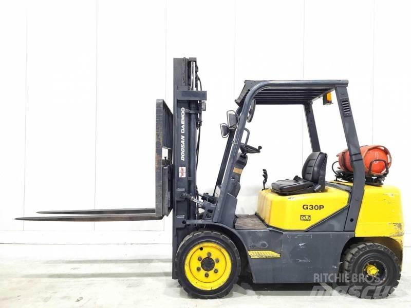 Doosan GP30-3 Газові навантажувачі