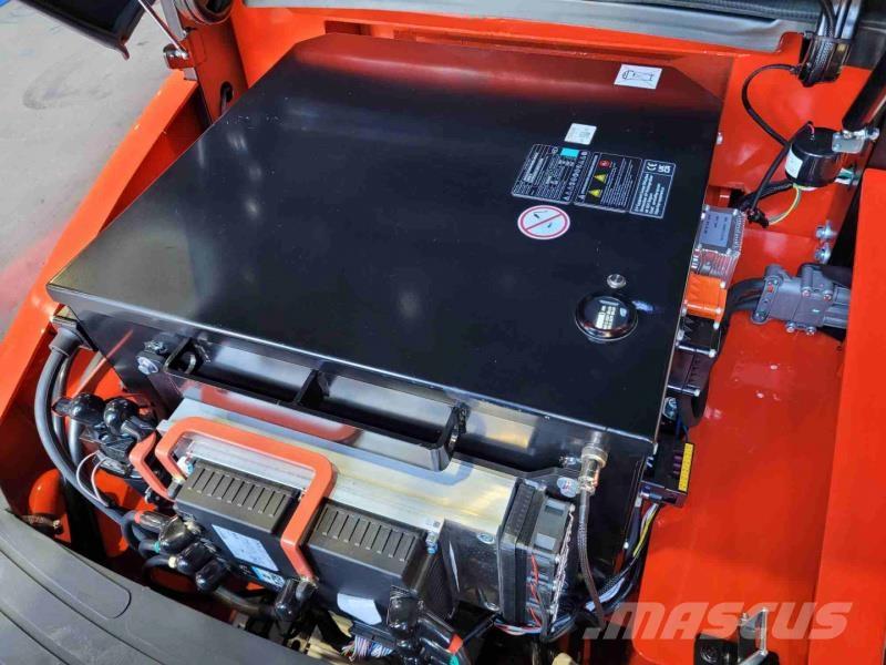 EP EFL303 205 HC Електронавантажувачі