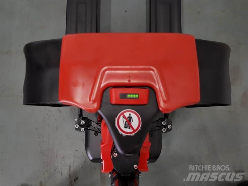 EP F4 PALLET TRUCK Ручні гідравлічні візки
