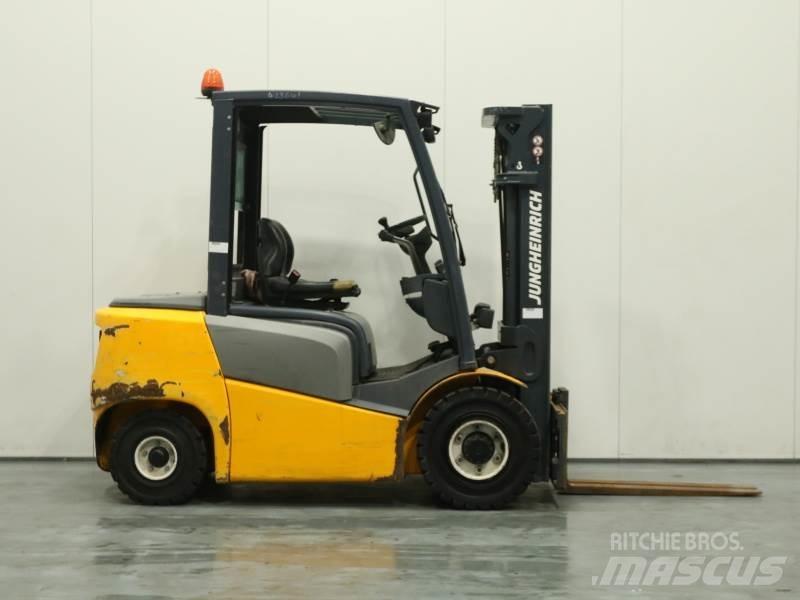 Jungheinrich DFG 425 Дизельні навантажувачі