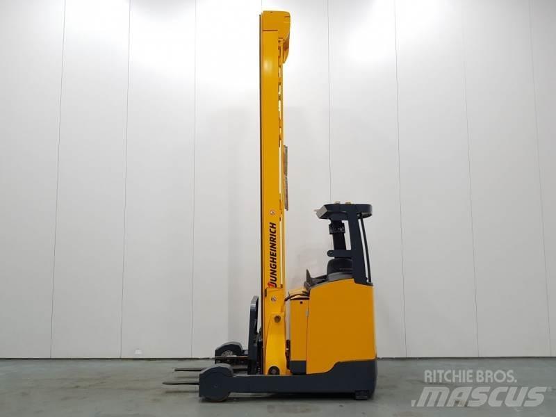 Jungheinrich ETV325 Річ-трак із високим підйомом