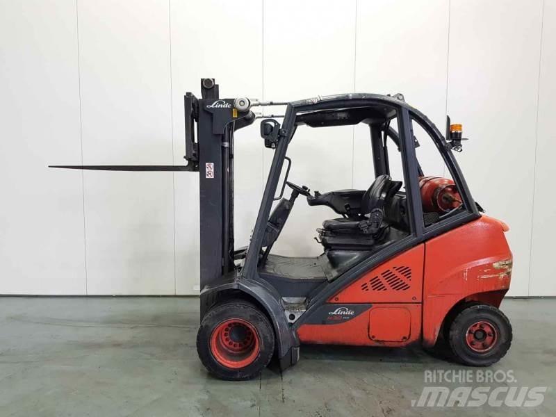 Linde H30T-02 TWIN WHEEL Газові навантажувачі