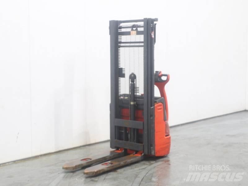 Linde L10 379 Ручні штабелери