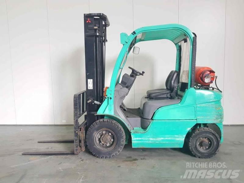 Mitsubishi FG25N Газові навантажувачі