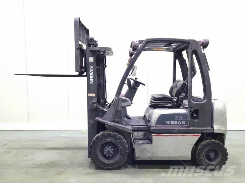 Nissan FD02A20 Дизельні навантажувачі