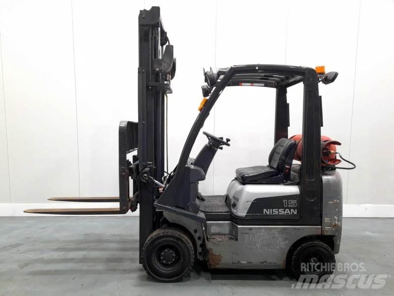 Nissan PD01A15PQ Газові навантажувачі