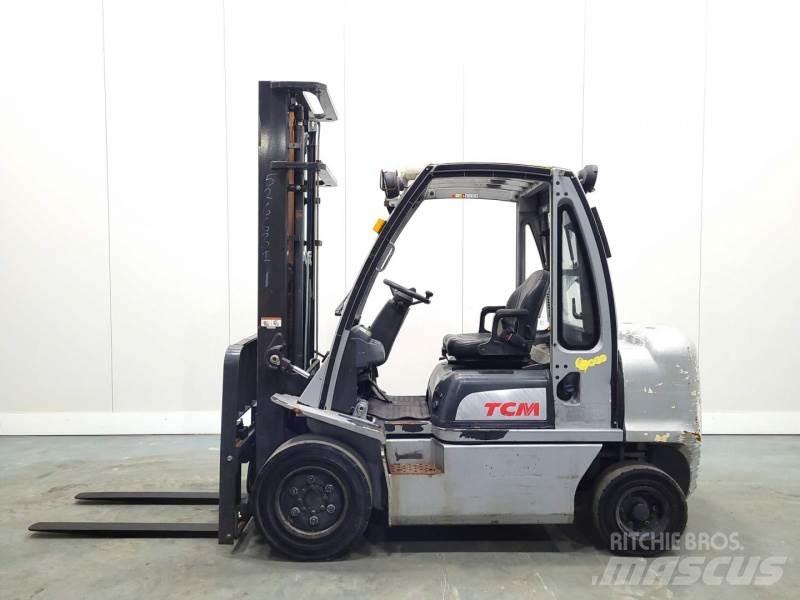 Nissan YG1D2A32H Дизельні навантажувачі
