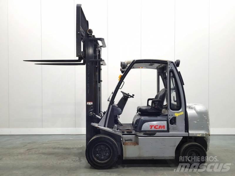 Nissan YG1D2A32H Дизельні навантажувачі