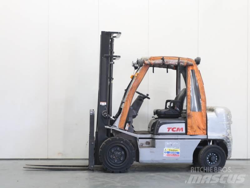 Nissan YG1D2A32H Дизельні навантажувачі