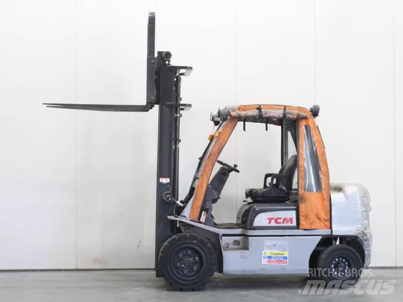 Nissan YG1D2A32H Дизельні навантажувачі