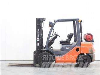Toyota 02-8FGF30 Газові навантажувачі