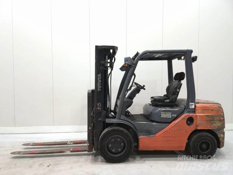 Toyota 52-8FDJF35 Дизельні навантажувачі