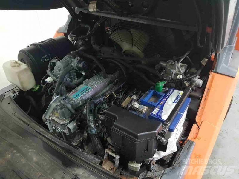 Toyota 8FGF30 Газові навантажувачі