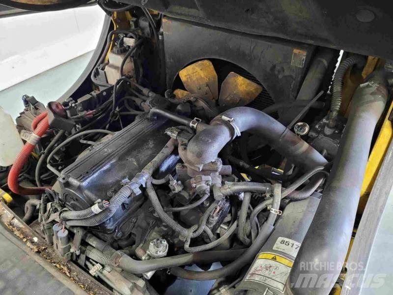 Yale GLP25VX Газові навантажувачі