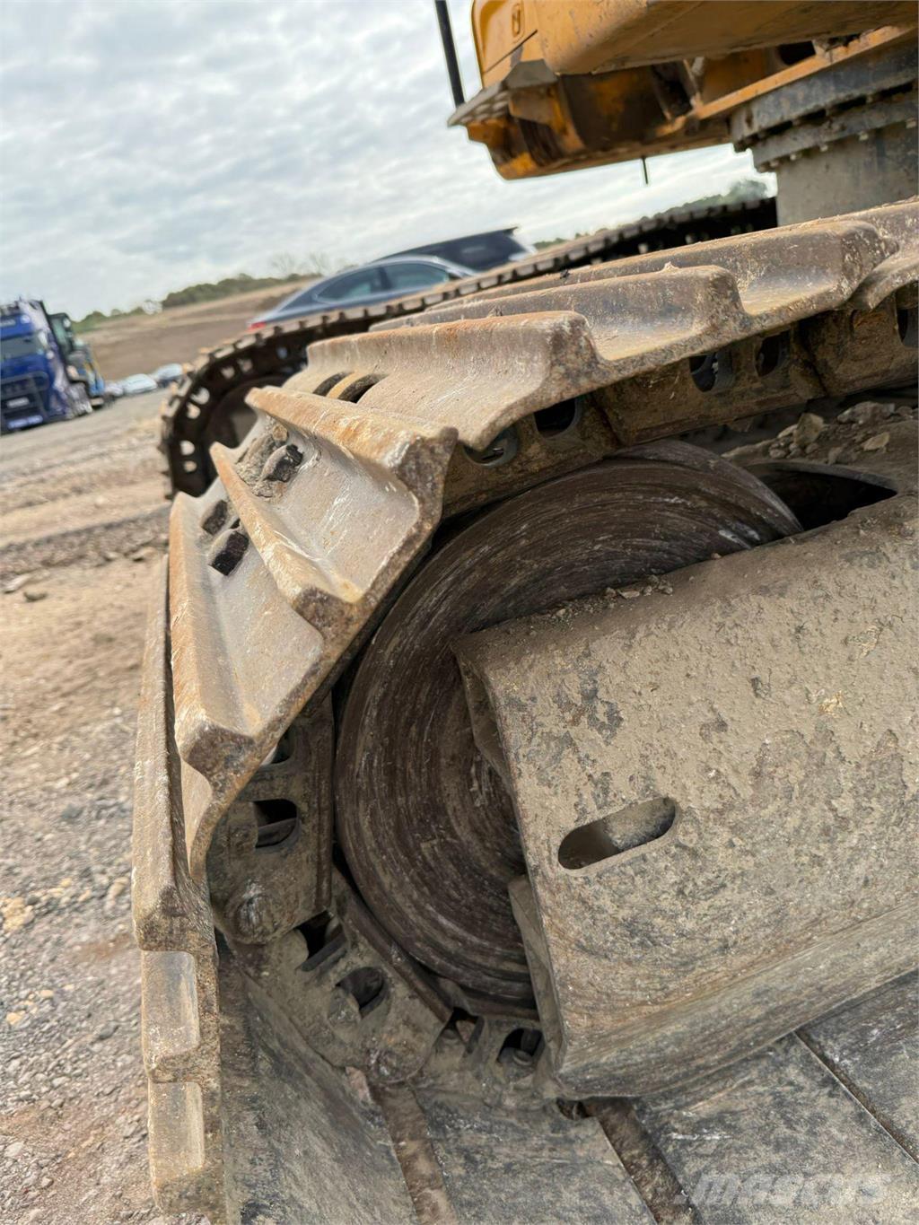 JCB 220X L 4F Гусеничні екскаватори