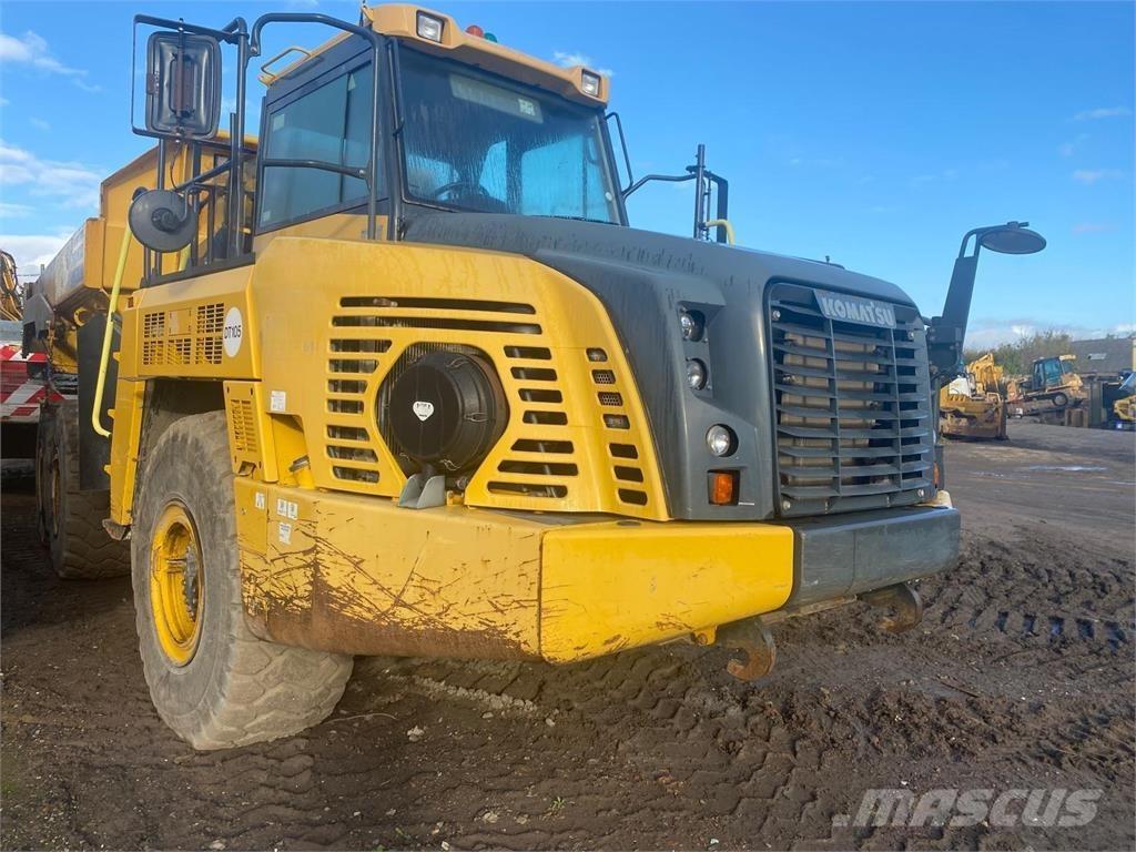 Komatsu HM300-5 Зчленовані самоскиди