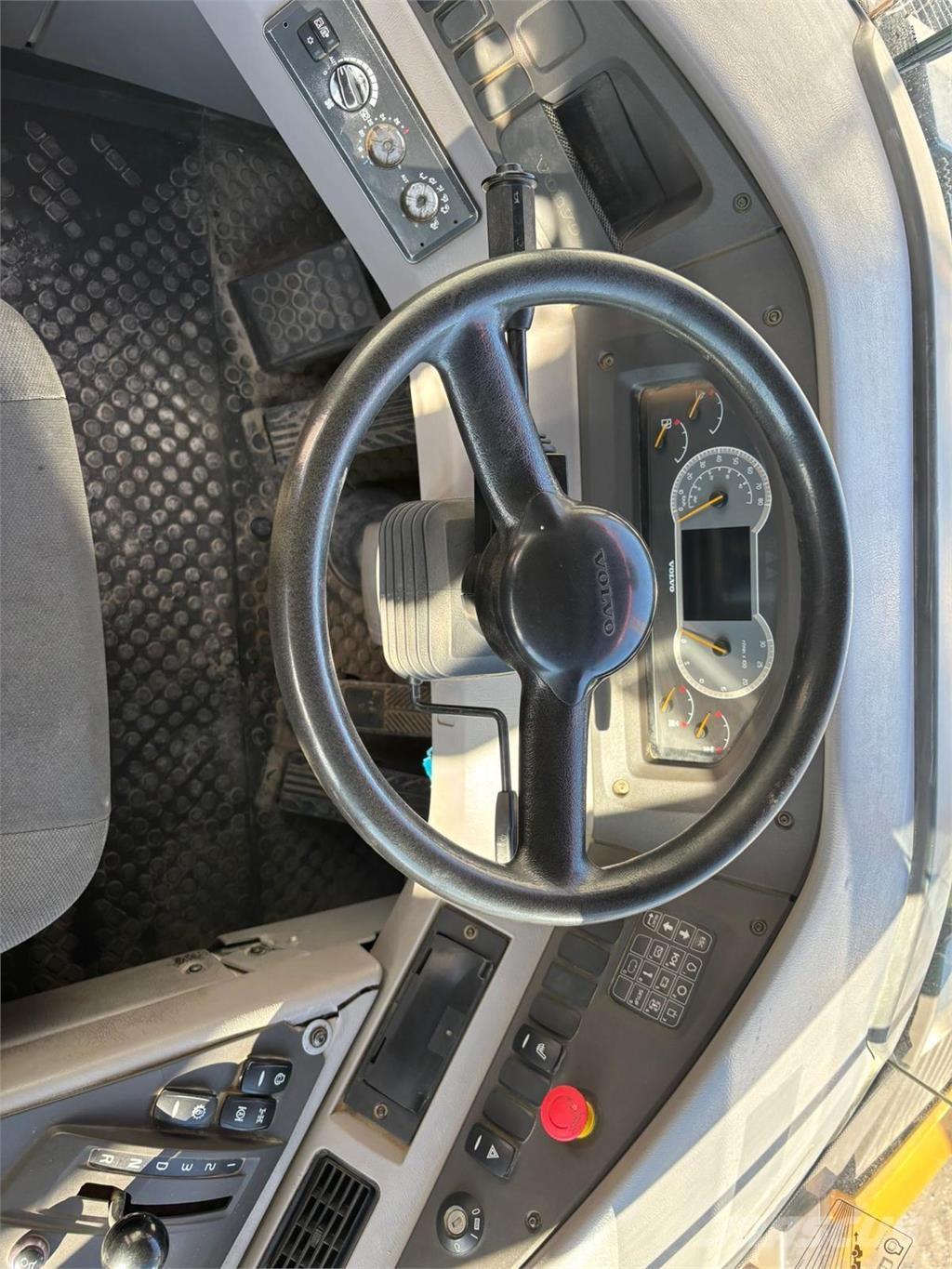 Volvo A45G Зчленовані самоскиди