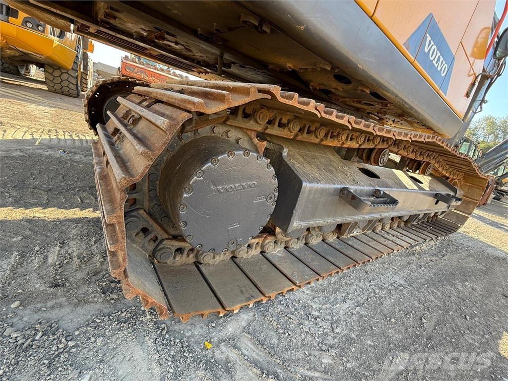 Volvo EC220EL Гусеничні екскаватори