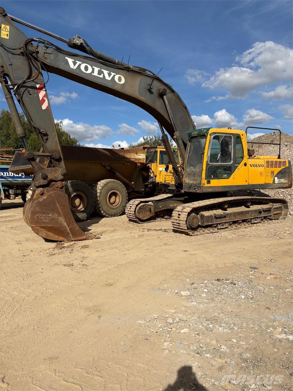 Volvo EC290BLC Гусеничні екскаватори