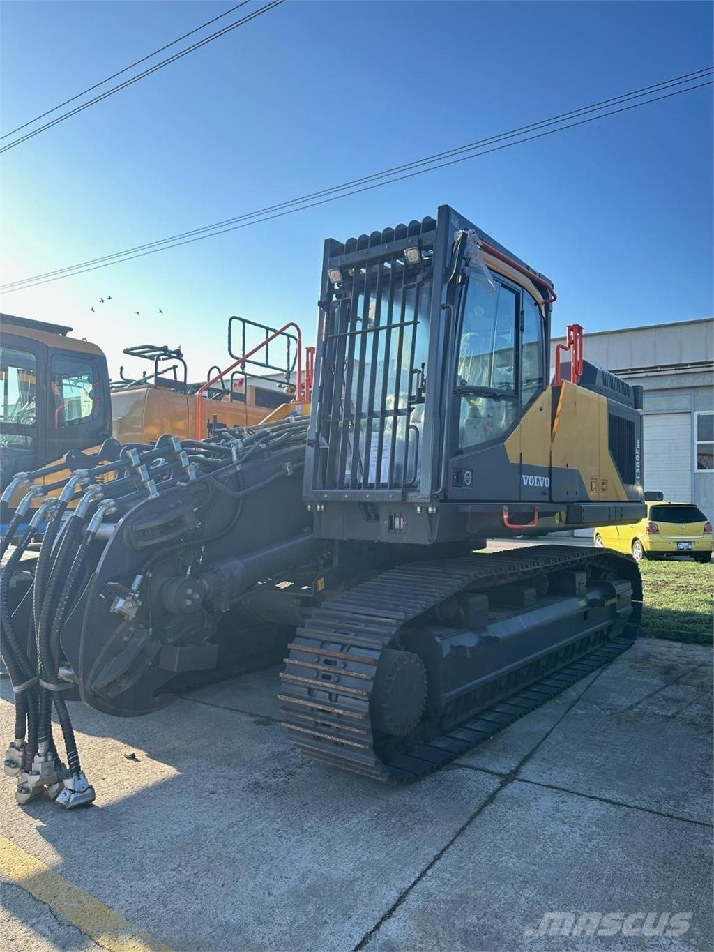 Volvo EC380EHR Екскаватори для знесення споруд