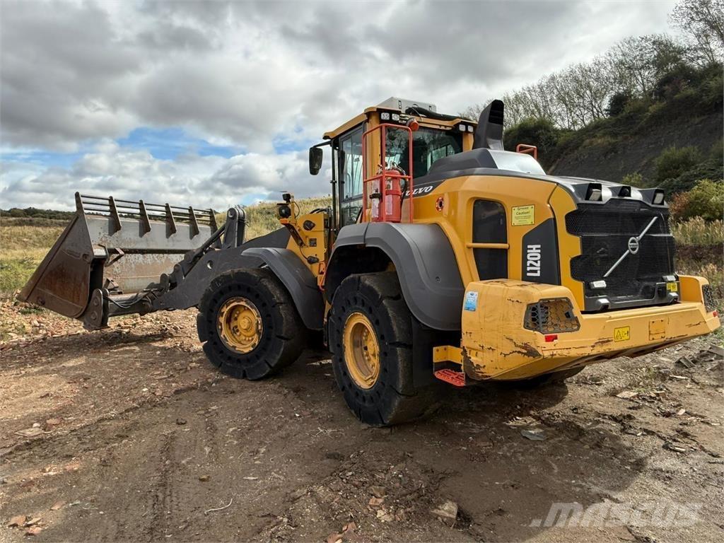 Volvo L120H Фронтальні навантажувачі