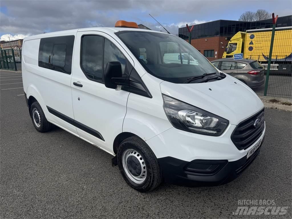 Ford  Мікроавтобуси