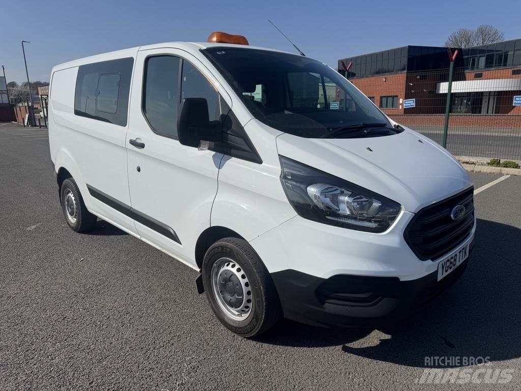 Ford  Мікроавтобуси