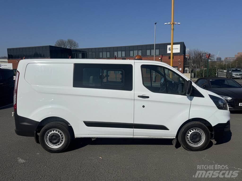 Ford  Мікроавтобуси