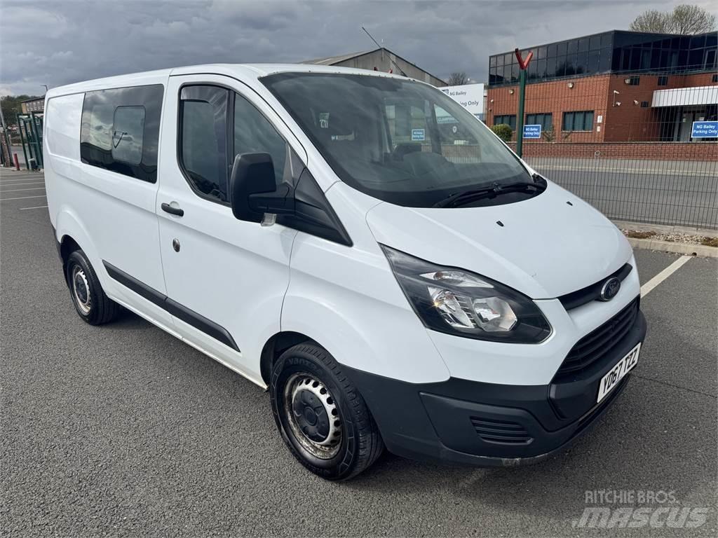 Ford  Мікроавтобуси