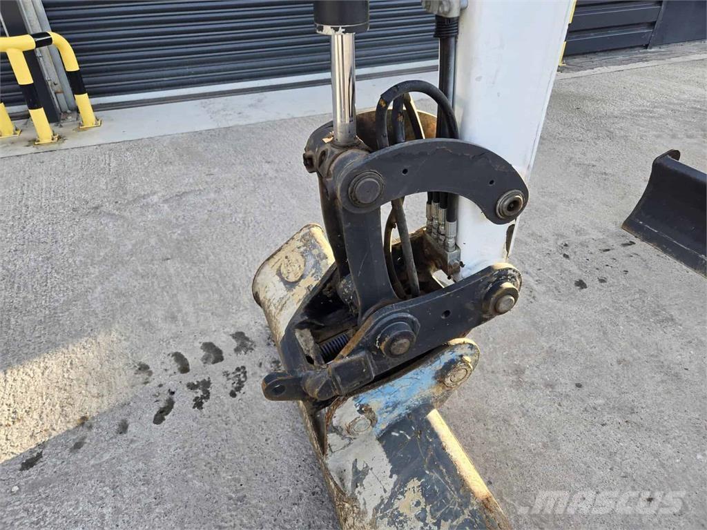 Bobcat E27 Міні-екскаватори < 7т