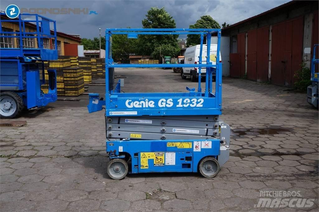 Genie 1932 Підйомники-ножиці