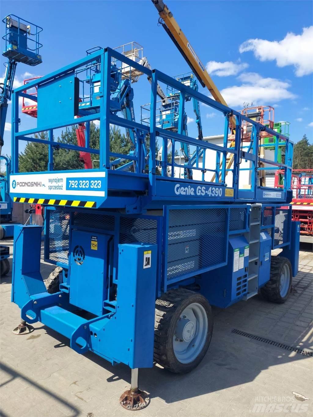 Genie GS-4390 RT Підйомники-ножиці