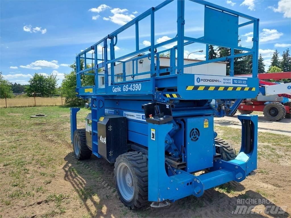 Genie GS-4390 RT Підйомники-ножиці