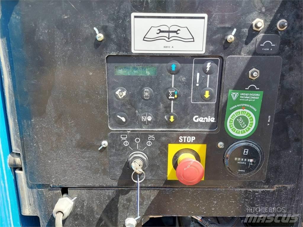 Genie GS-4390 RT Підйомники-ножиці