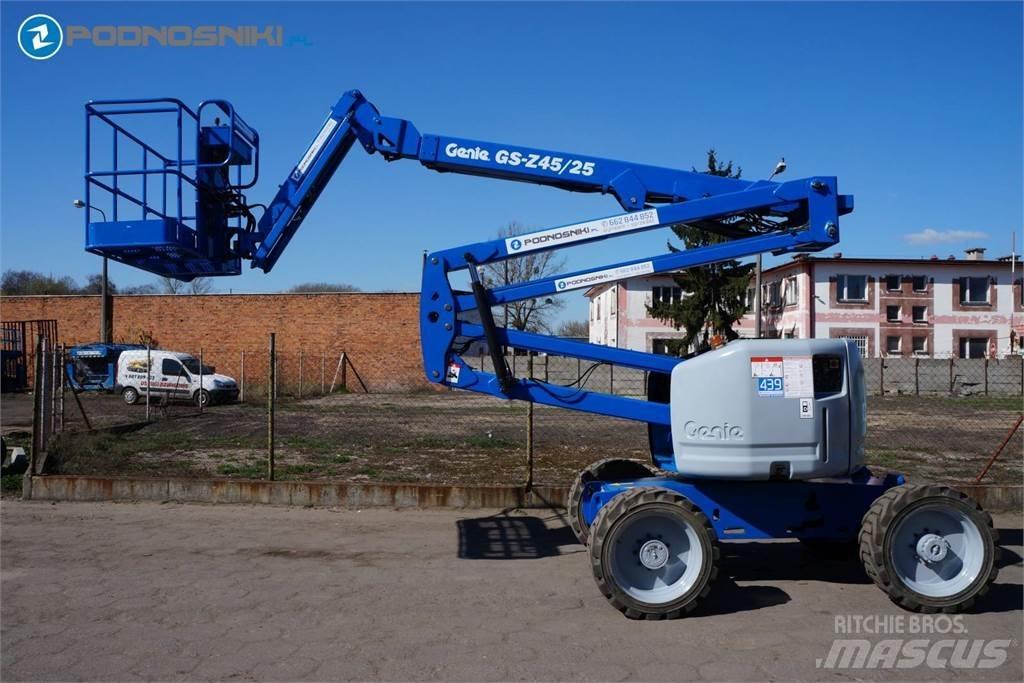 Genie Z45/25J Колінчаті підйомники