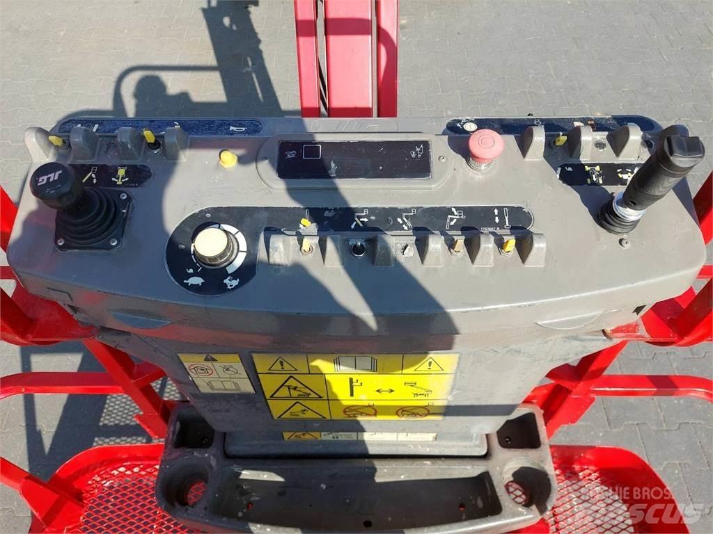 JLG M450AJ Колінчаті підйомники